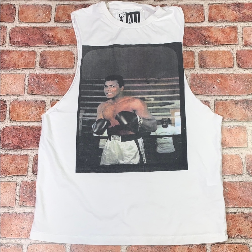 Ali from H&M White Sleeveless Graphic Tee Size XXS